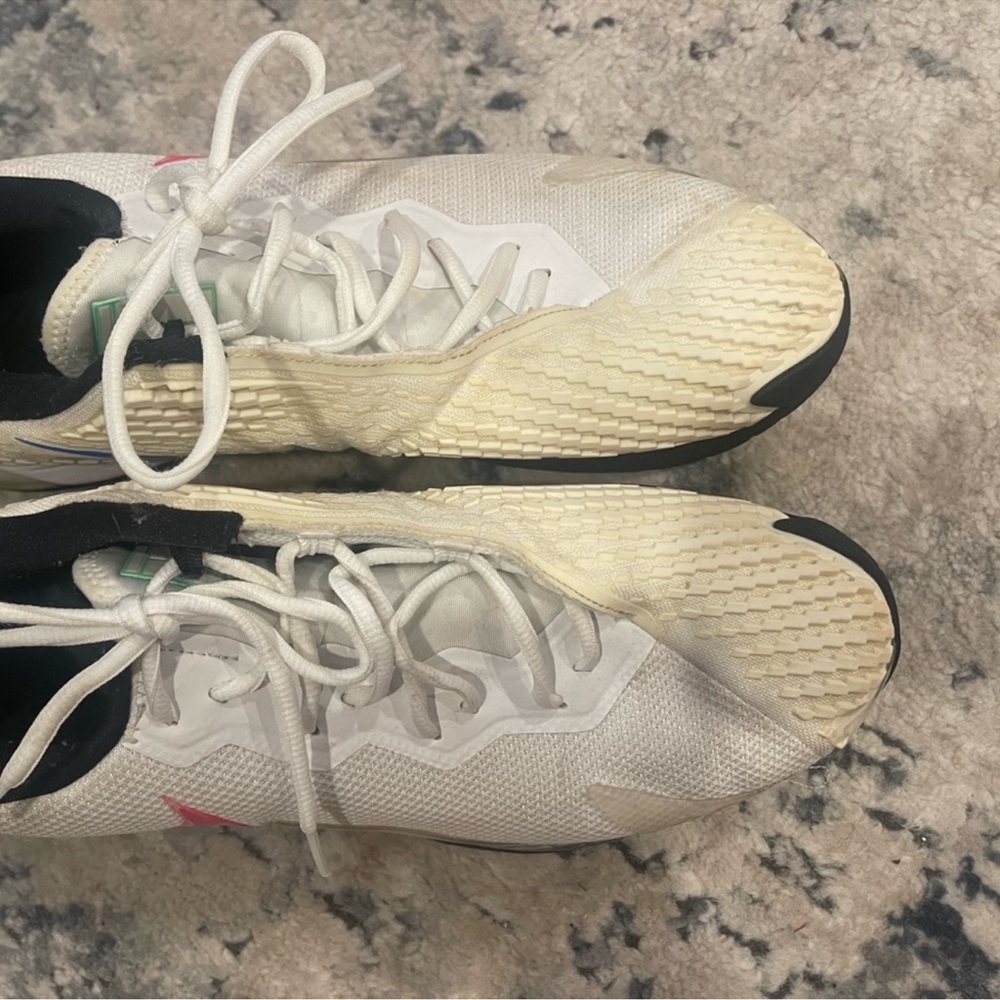 Nike White and Pink Sneakers - Picture 3 of 8